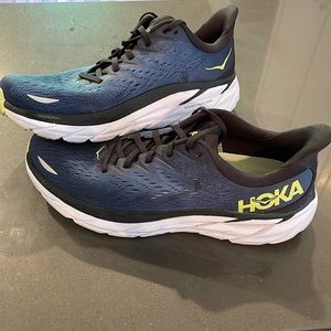 Hoka Clifton 8